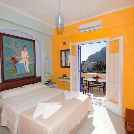 Orfeas Apartments Камарі Екстер'єр фото